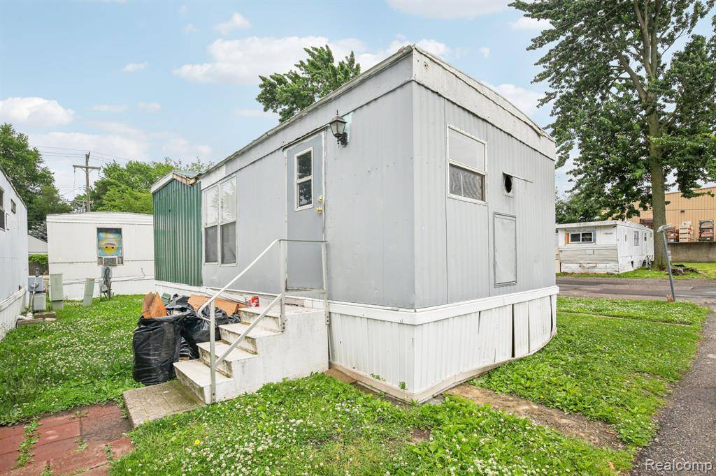 Warren, MI 48091,7062 Ready Avenue