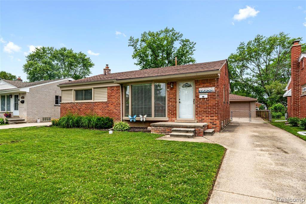 Westland, MI 48185,8639 Alper Street