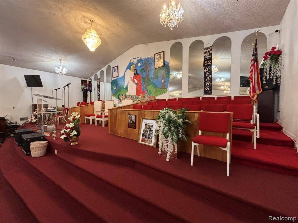 Detroit, MI 48227,15100 Fenkell Street