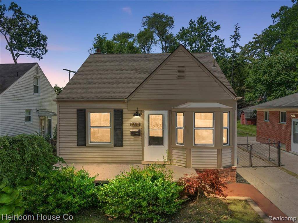 Dearborn, MI 48124,2718 Hubbard Street