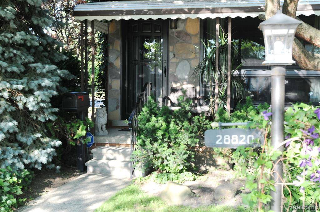 St. Clair Shores, MI 48081,28820 Grant Street