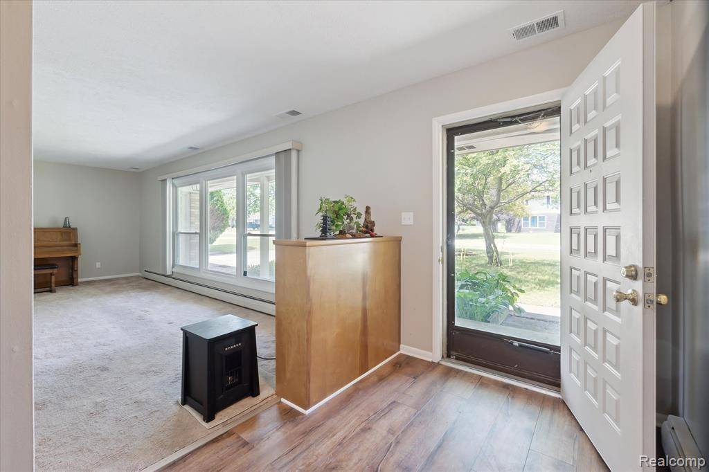 Lansing, MI 48917,6741 Picketts Way
