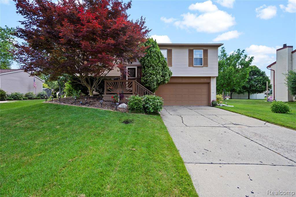 Novi, MI 48375,23528 Londonderry