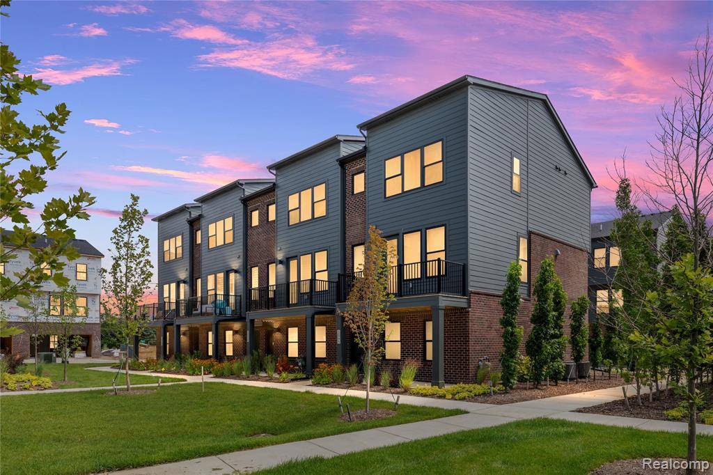 Ann Arbor, MI 48103,3038 Hydrangea Lane 45
