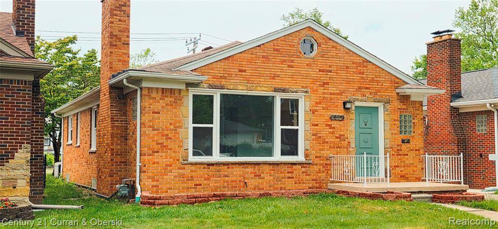 Dearborn Heights, MI 48127,7275 Colonial Street