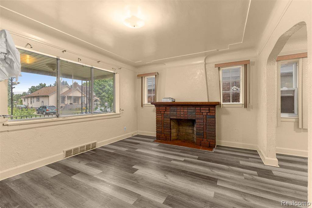Dearborn, MI 48126,7444 Kendal Street