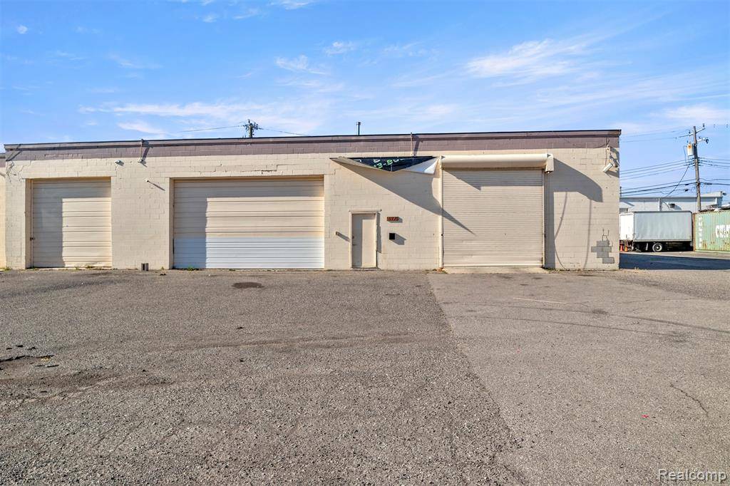 Dearborn Heights, MI 48127,6975 N WAVERLY Street