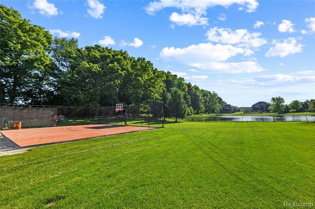 Ray Twp, MI 48096,65884 Windrose Court