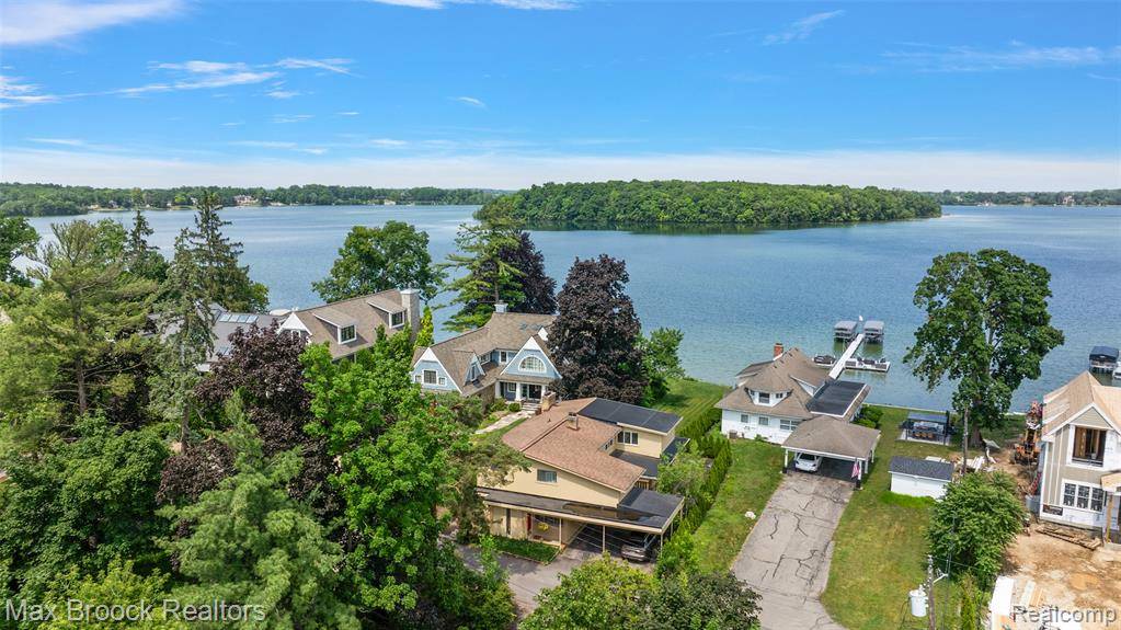 Orchard Lake Village, MI 48324,4848 Willow Lane