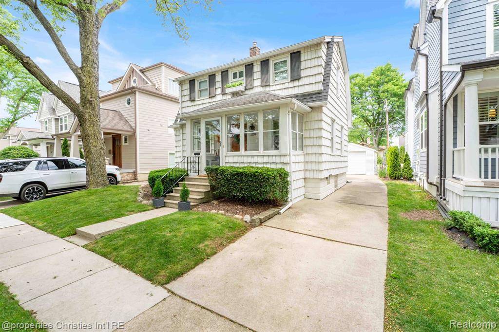 Birmingham, MI 48009,1139 Emmons Avenue