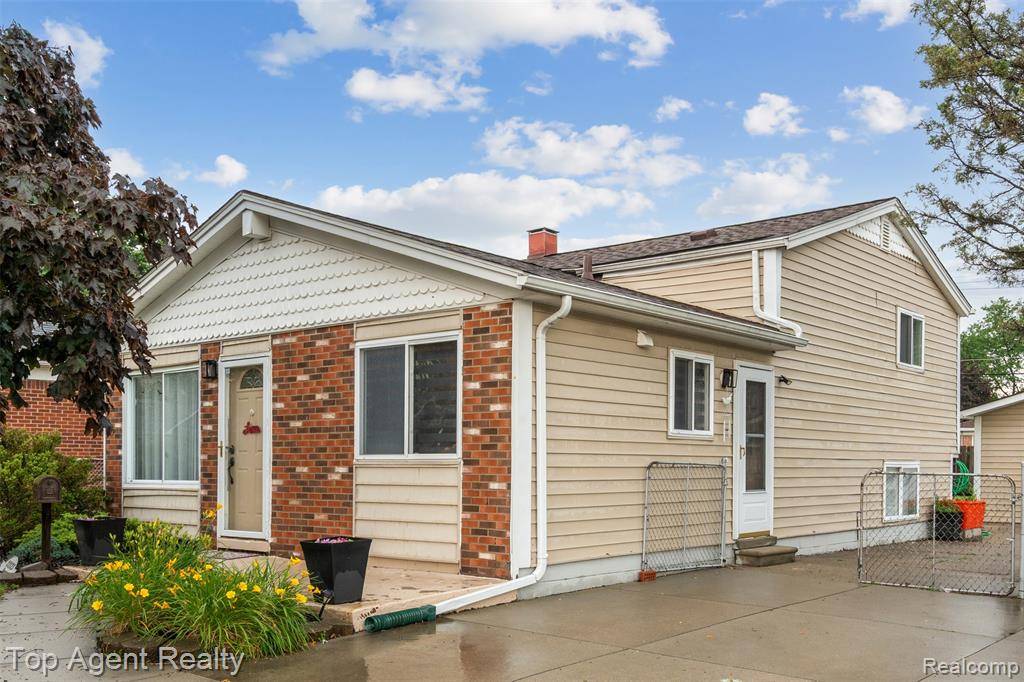 St. Clair Shores, MI 48080,22123 Ridgeway Street