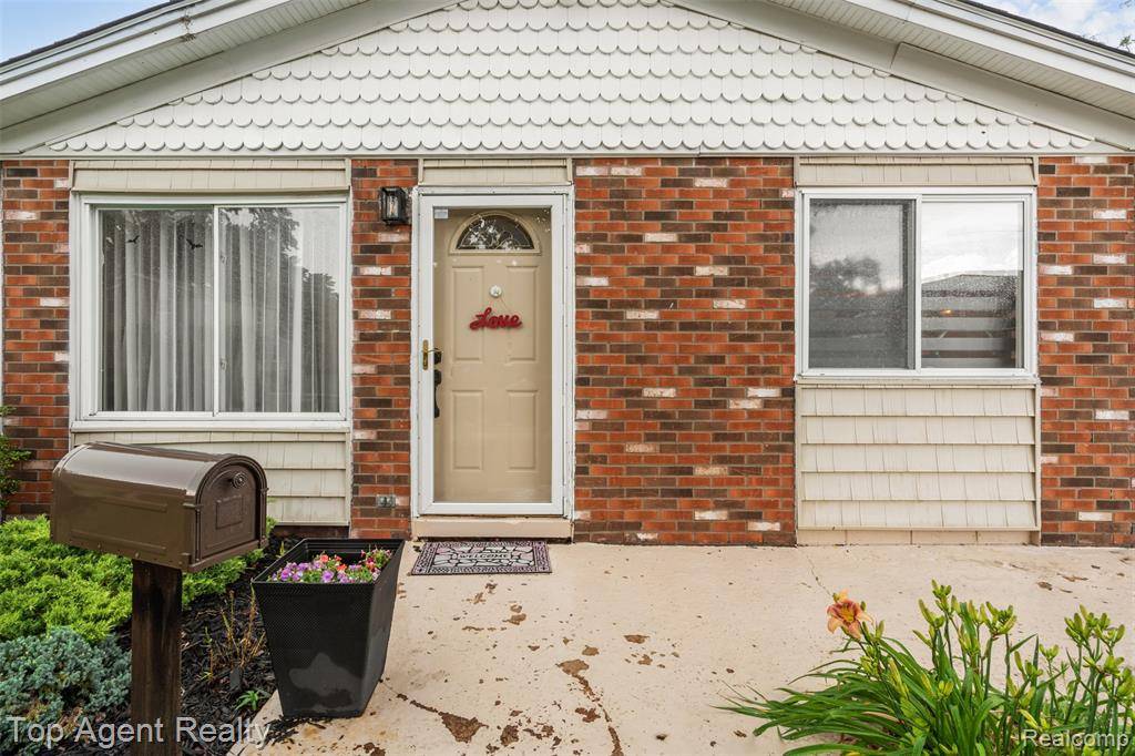St. Clair Shores, MI 48080,22123 Ridgeway Street