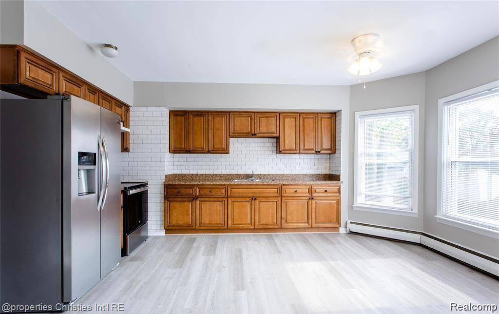 Mt. Clemens, MI 48043,168 MARKET Street