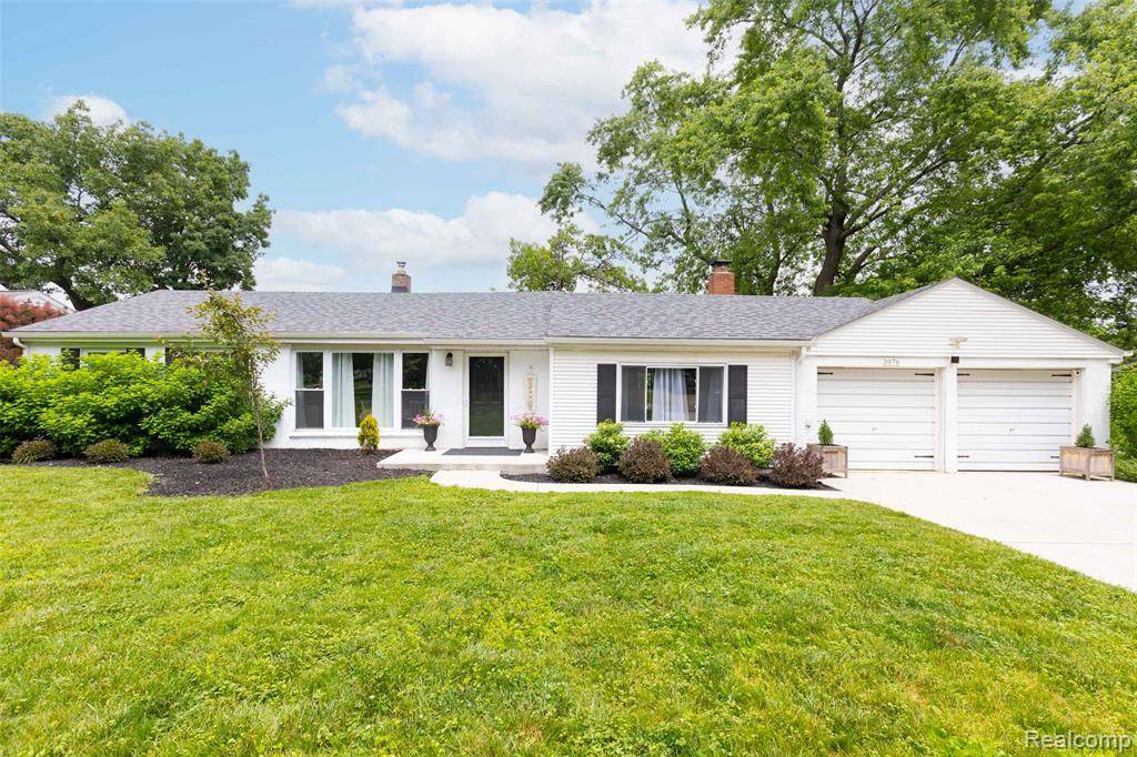 Waterford Twp, MI 48329,3976 Saginaw Trail