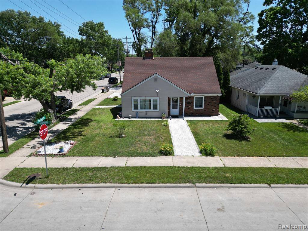 Dearborn Heights, MI 48125,3901 Westpoint Street