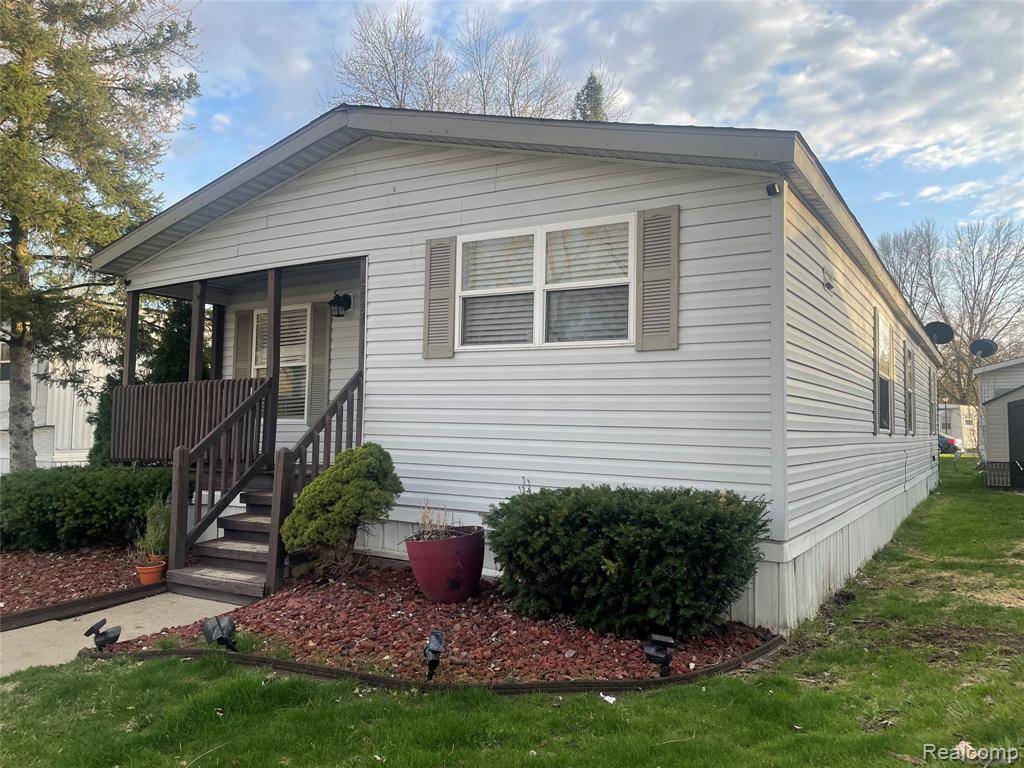 Sterling Heights, MI 48314,43251 Bonaparte