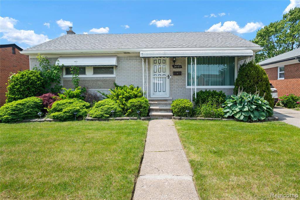 Eastpointe, MI 48021,24585 Johnston Avenue