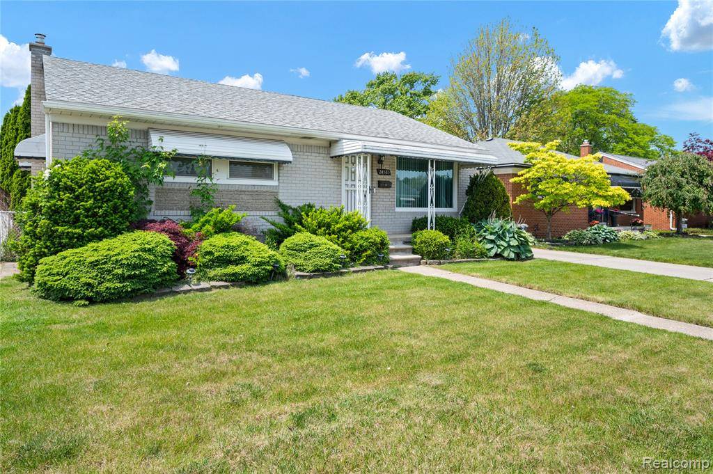Eastpointe, MI 48021,24585 Johnston Avenue