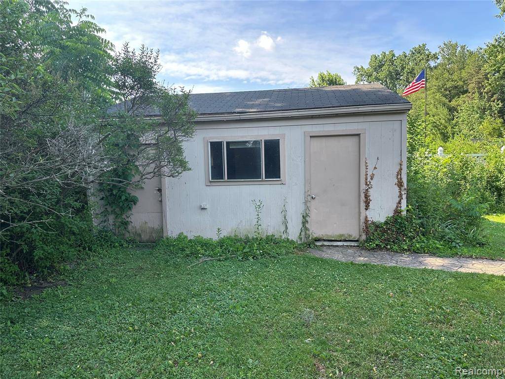 Macomb Twp, MI 48044,20580 21 Mile Road