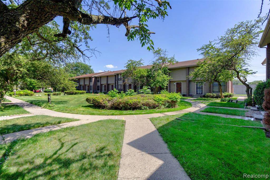 Southfield, MI 48033,20973 Sherman Avenue