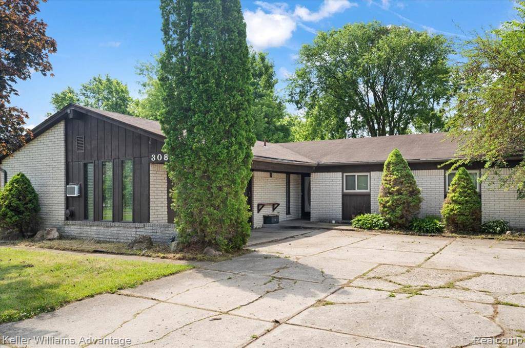 Farmington Hills, MI 48336,30839 Leelane