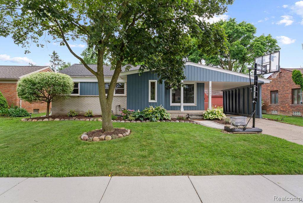 Farmington, MI 48336,32361 Marblehead Road