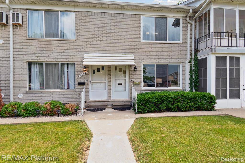 Brighton Twp, MI 48116,5959 Alan Drive Bldg#: 4 53