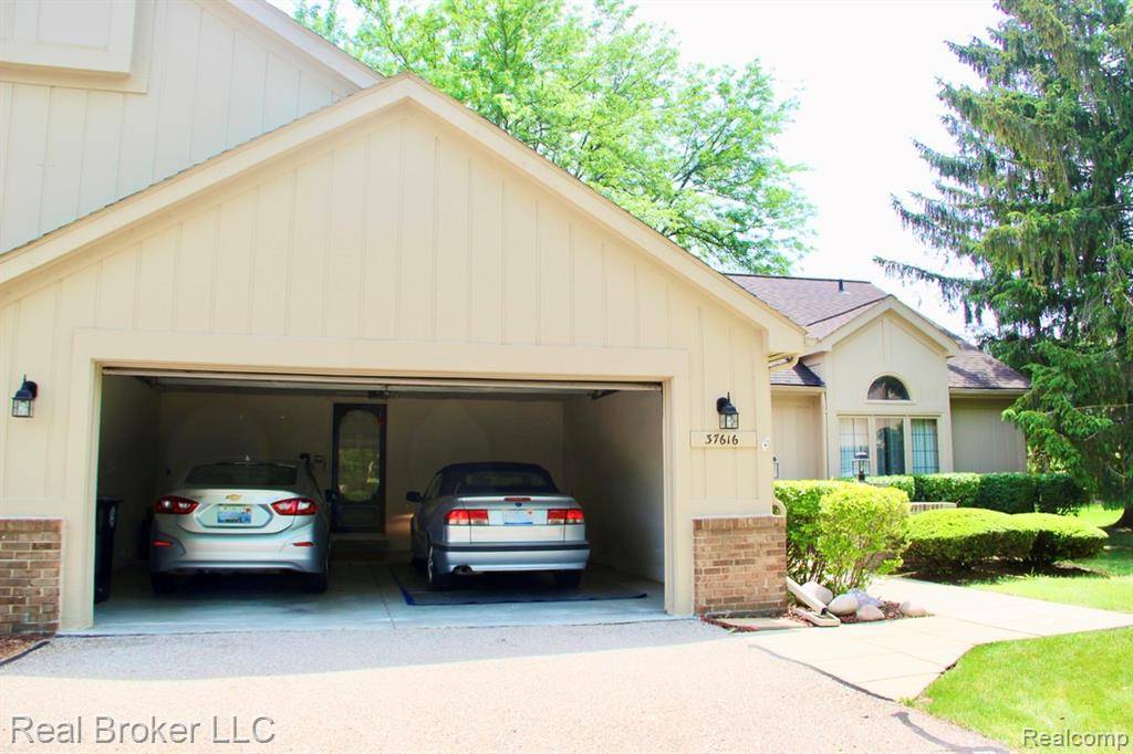 Livonia, MI 48152,37616 N Laurel Park Drive