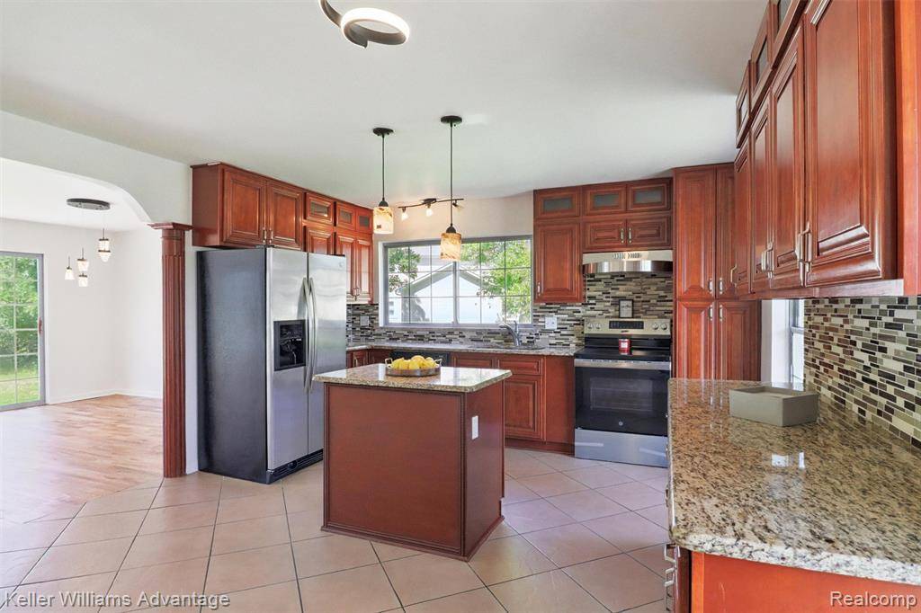 West Bloomfield Twp, MI 48322,5262 Kingsfield Drive
