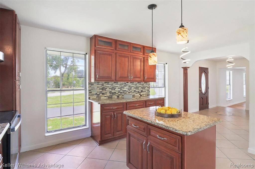 West Bloomfield Twp, MI 48322,5262 Kingsfield Drive