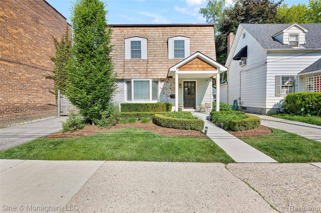 Grosse Pointe Farms, MI 48236,389 Kercheval Avenue