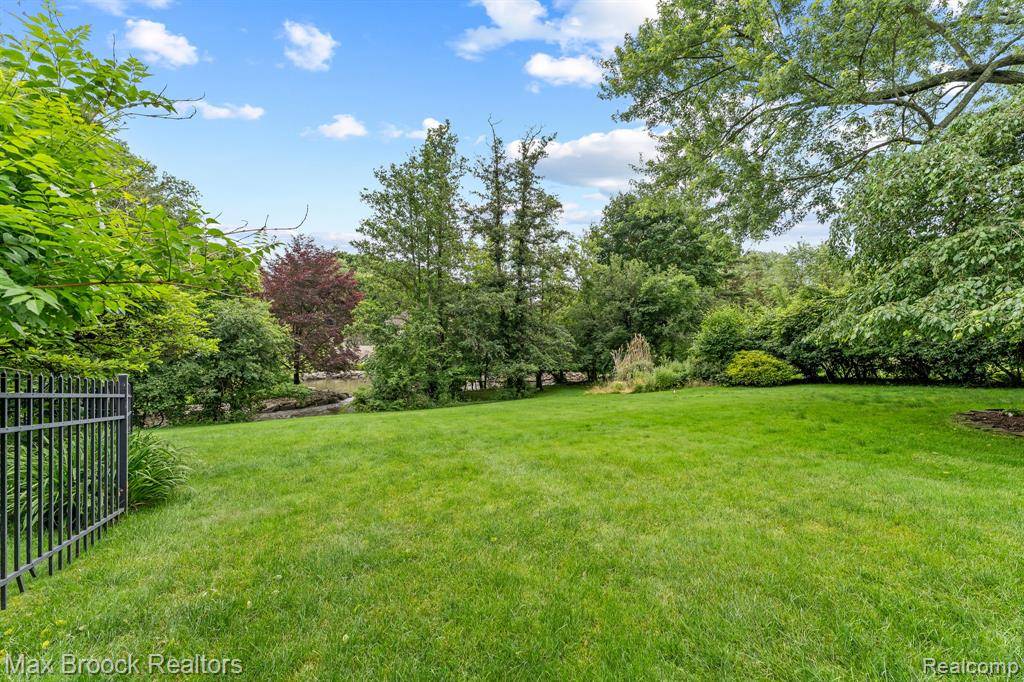 Bloomfield Hills, MI 48304,130 Endicott Road
