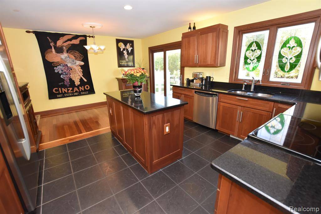 Fenton Twp, MI 48430,2182 WIGGINS Road