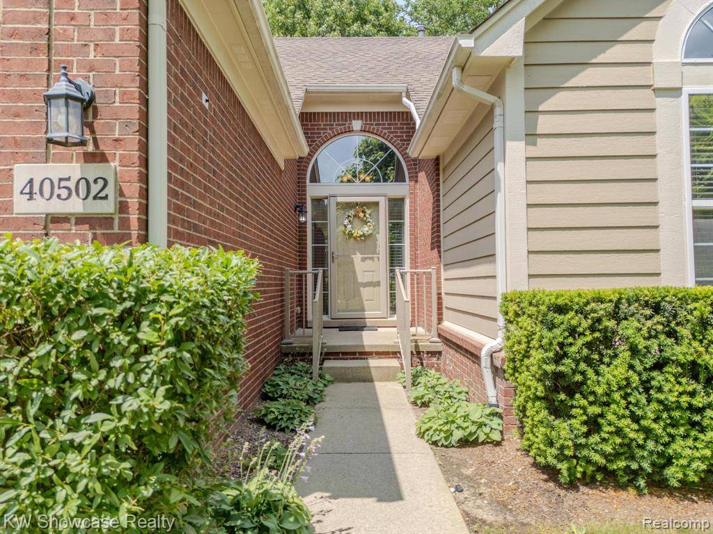 Novi, MI 48377,40502 Lenox Park Drive Drive