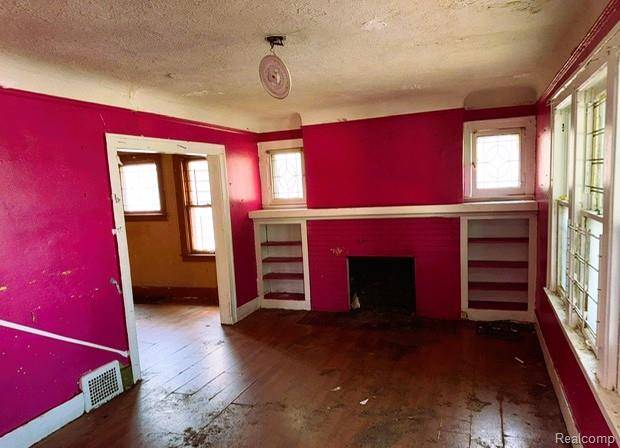 Detroit, MI 48238,13124 Kentucky Street