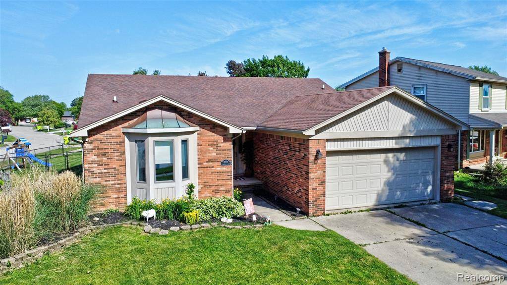 Macomb Twp, MI 48044,17217 Yorktown Lane