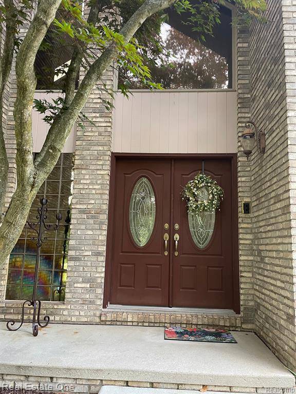Milford Twp, MI 48380,2862 FOXFIRE Drive