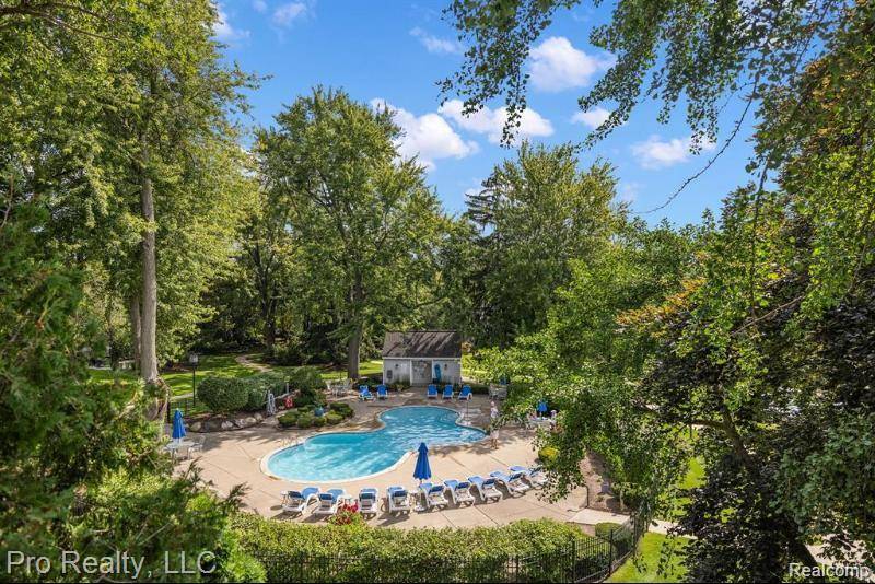 Waterford Twp, MI 48328,3559 PORT COVE Drive 25