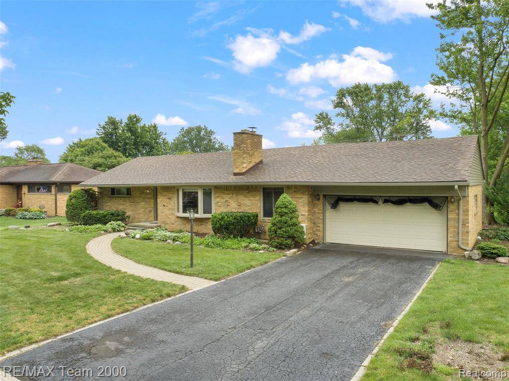 Livonia, MI 48154,30695 Lyndon Street