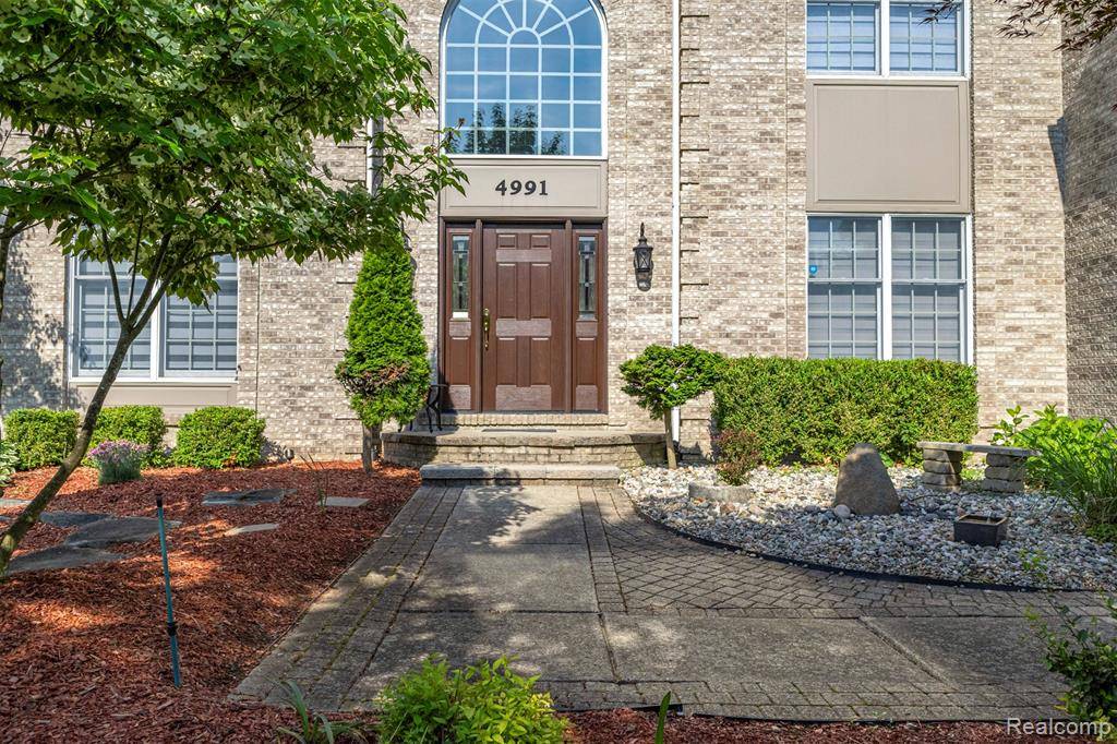 Commerce Twp, MI 48382,4991 Knollcrest Court