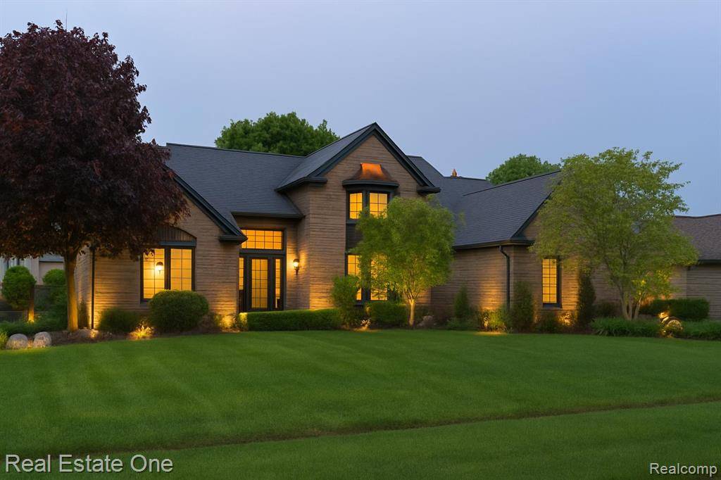 Shelby Twp, MI 48315,14607 STRATFORD