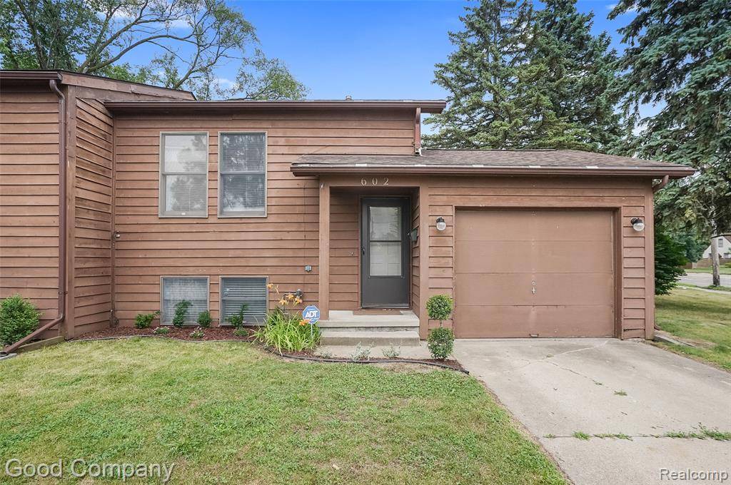 Royal Oak, MI 48073,602 MILLARD Avenue