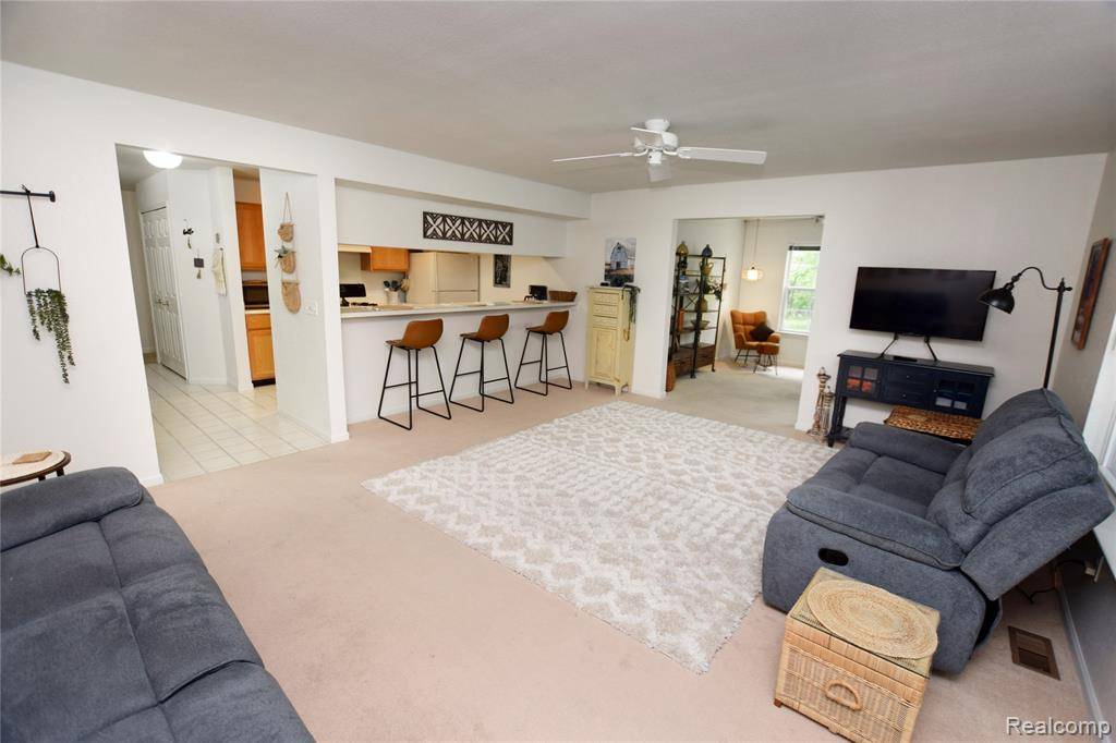 Fenton, MI 48430,12352 Saint Andrews Way