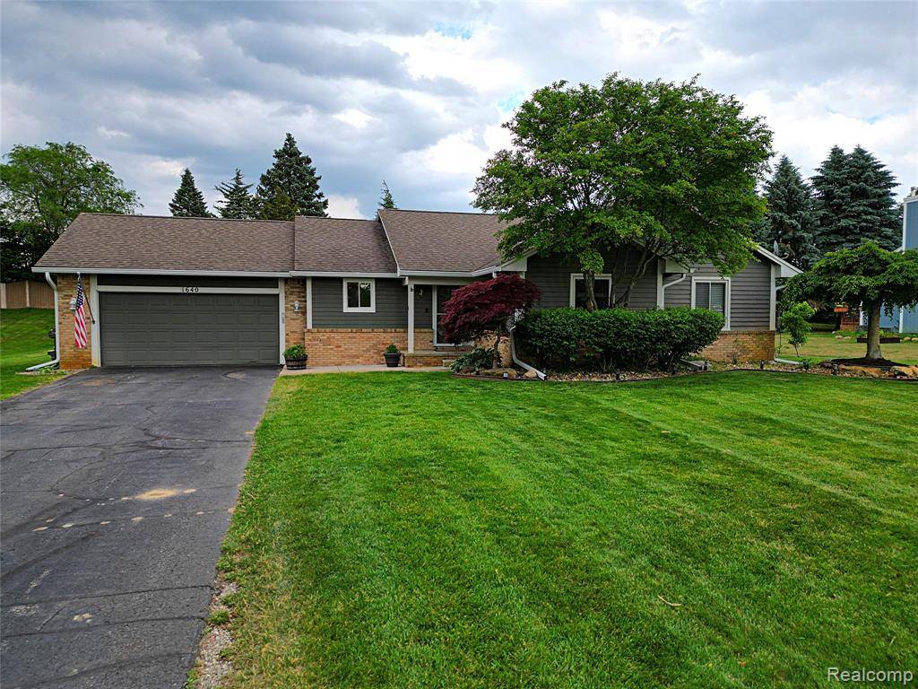 Commerce Twp, MI 48390,1640 High Pointe Drive