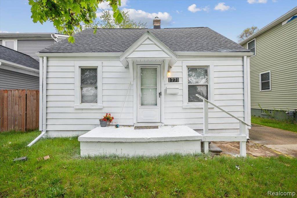 Hazel Park, MI 48030,1771 E GEORGE Avenue