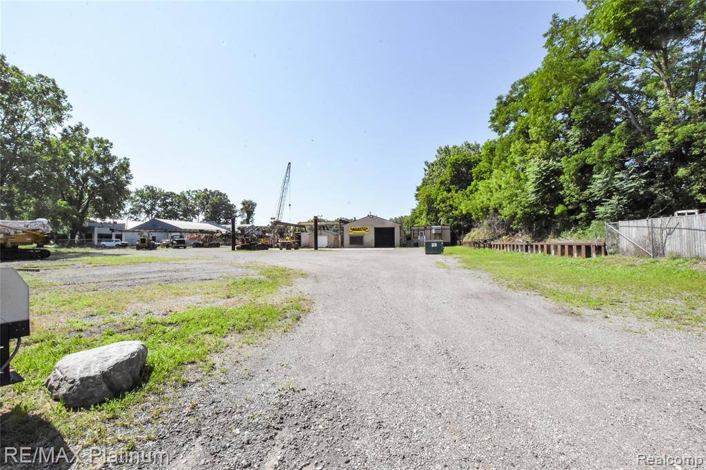 Howell, MI 48843,2040 Industrial Drive