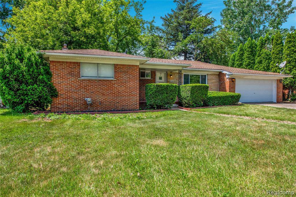 Warren, MI 48093,27405 La Rose Drive