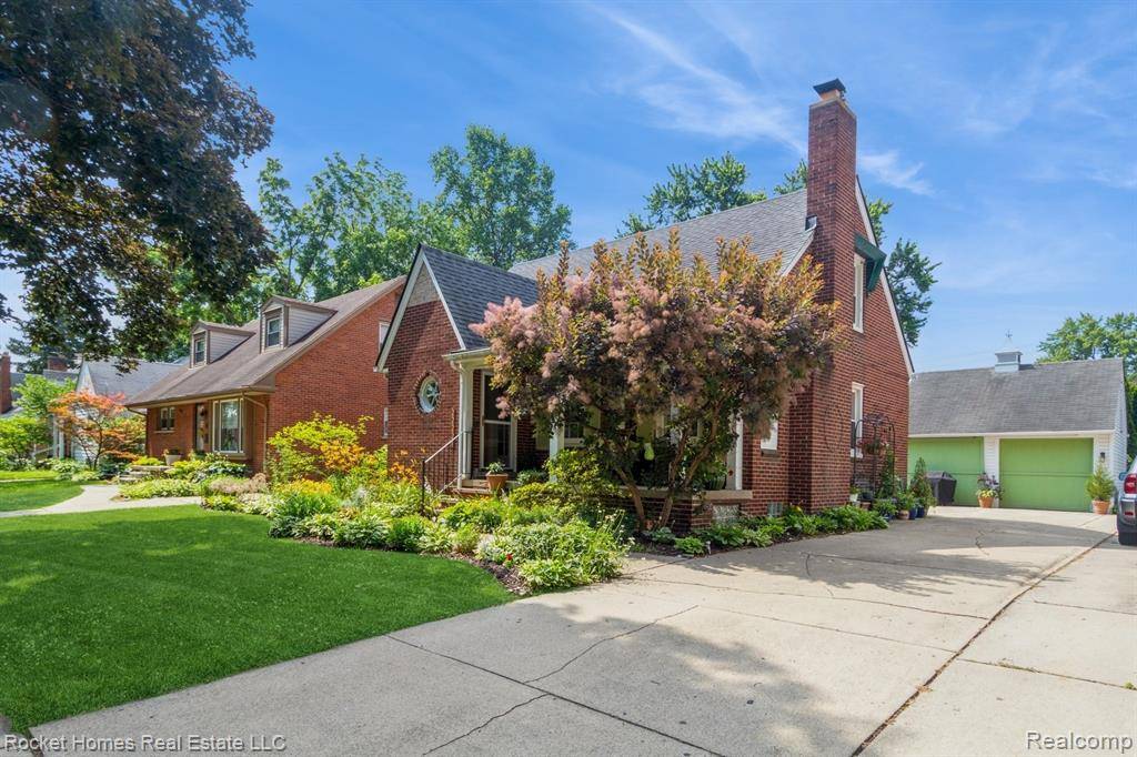 Dearborn, MI 48124,22221 Gregory Street