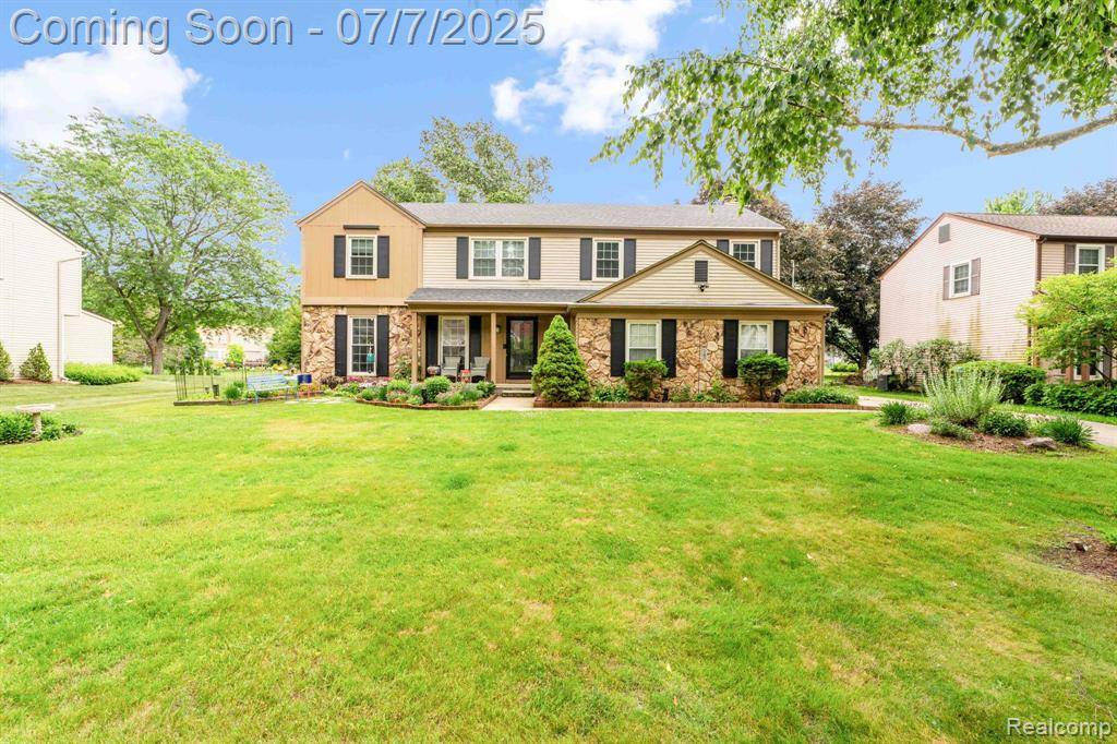 West Bloomfield Twp, MI 48324,6611 Windmill Lane