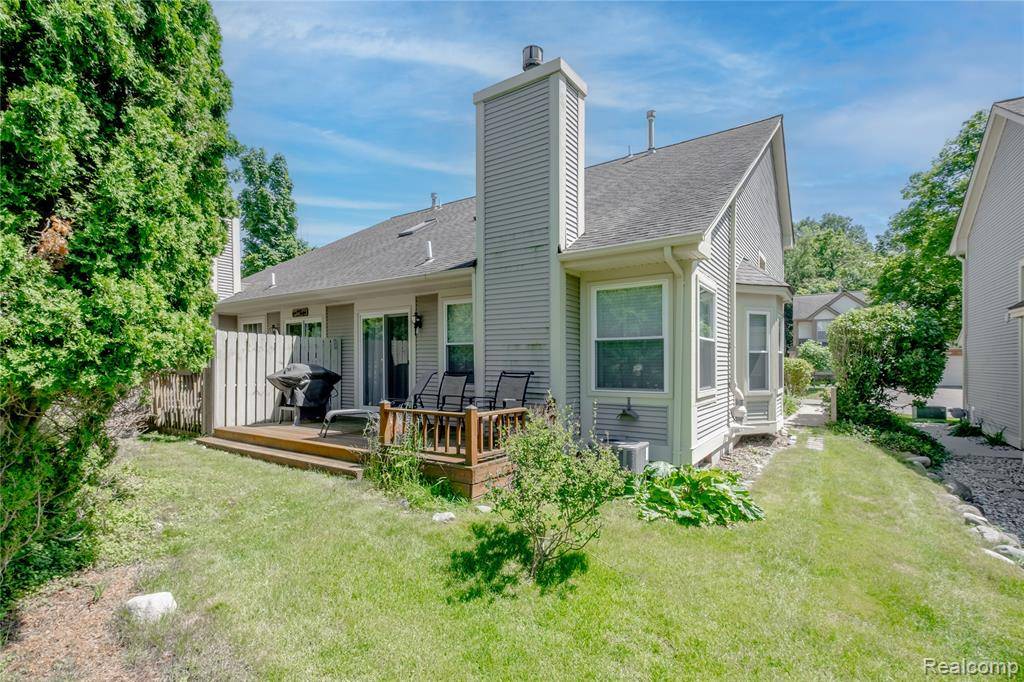 Fenton, MI 48430,897 Whisperwood Trail